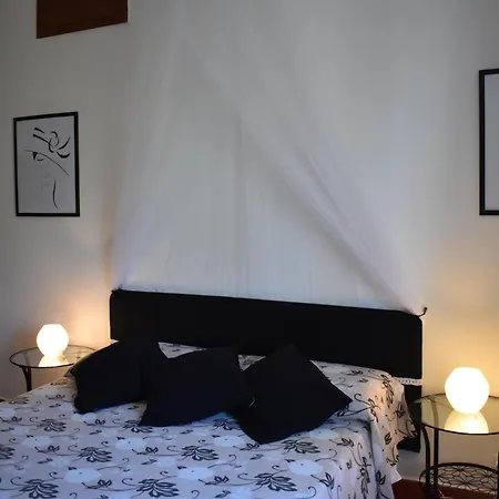 Alojamento de Acomodação e Pequeno-almoço Casabianca *